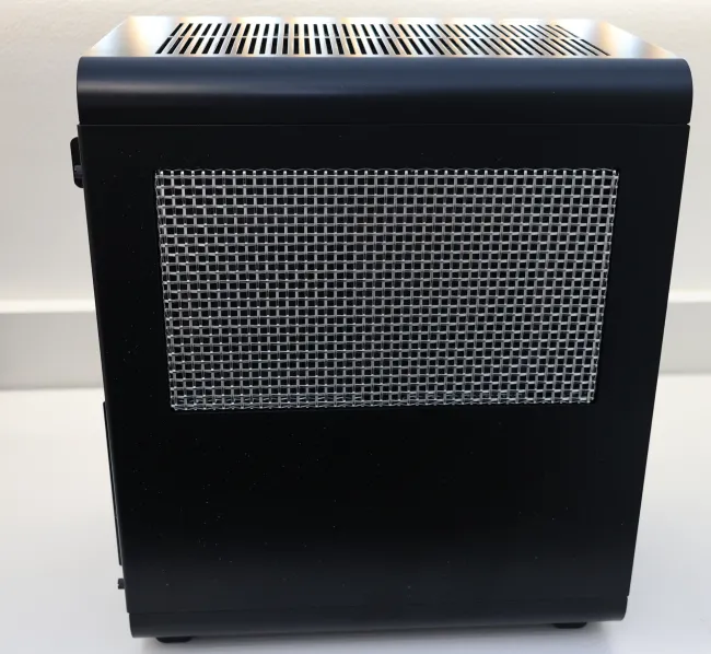 System76 Thelio Major side view